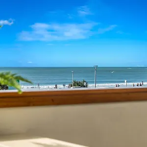 A Perfect - Quiksilver The Pass , Byron Bay Australia